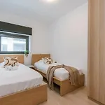 Casiola - Spacious House Close To The *